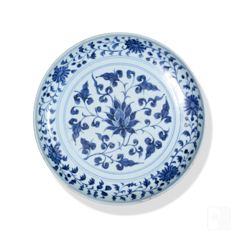 元 青花缠枝菊花配折枝莲花盘 - 图2